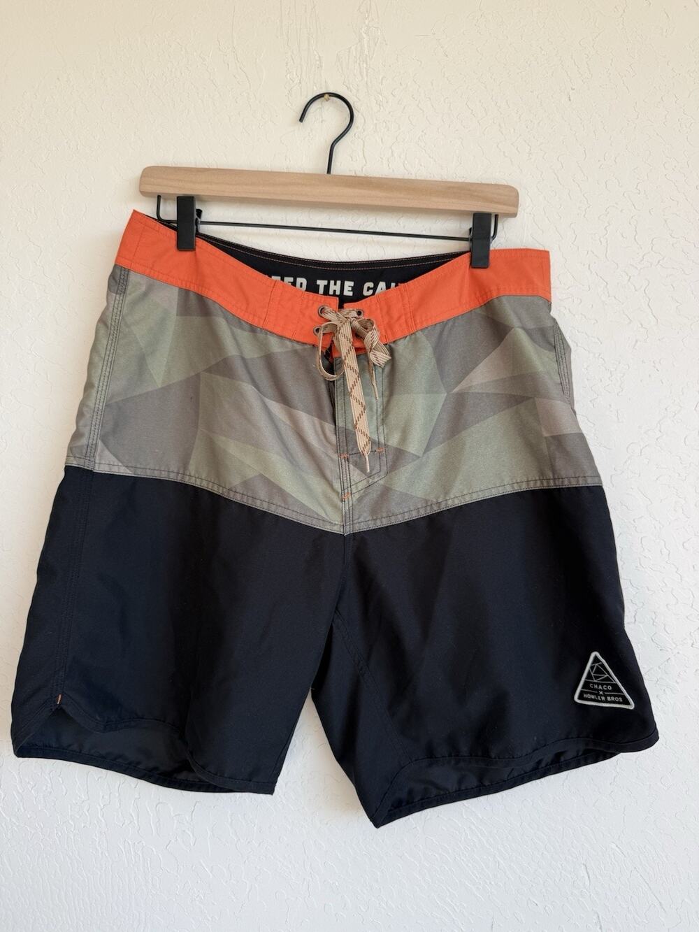 Howler Brothers x Chaco Board Shorts Men’s Size 34 Orange Black Surf Swim Trunks